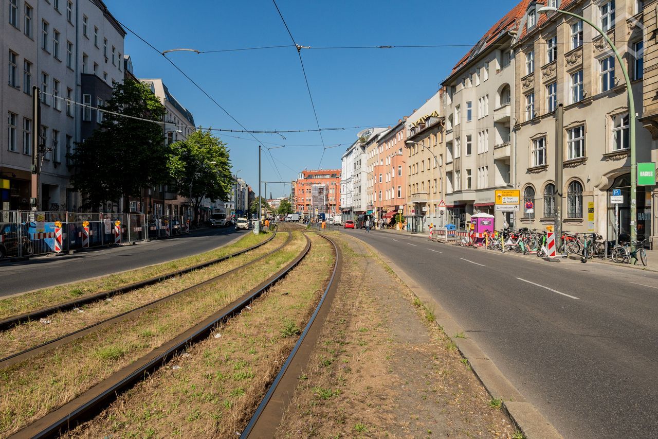  GIRLS ONLY APARTMENT | Stylish Room With Balcony In Historical Apartment On Famous Torstraße / Near   -  GIRLS ONLY APARTMENT | Stylish Room with Balcony in Historical Apartment on famous Torstraße / near Rosenthaler Platz  - Gallery -  2