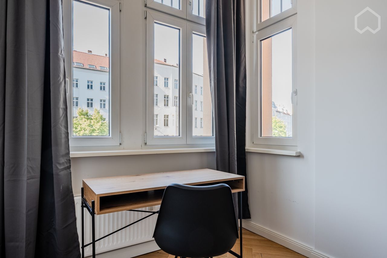 GIRLS ONLY APARTMENT | Stylish Room With Balcony In Historical Apartment On Famous Torstraße / Near - GIRLS ONLY APARTMENT | Stylish Room with Balcony in Historical Apartment on famous Torstraße / near Rosenthaler Platz - Gallery - 22