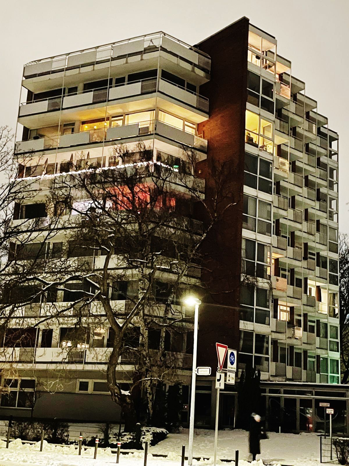 Upscale 2 -Room Flat In Hanover's Zooviertel Neighbourhood - 13