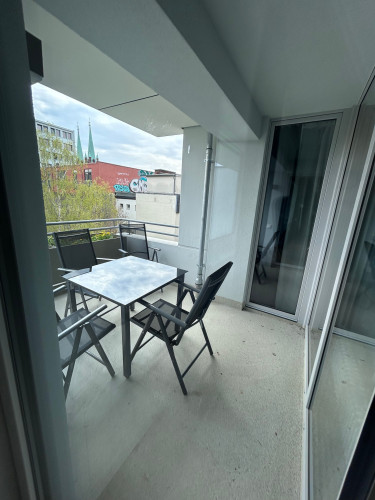 Freshly renovated, spacious 3-room apartment