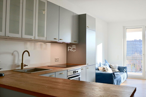 Stylish New-Build 2.5-Room Apartment Overlooking the Spree – East Side Gallery  - Gallery -  5