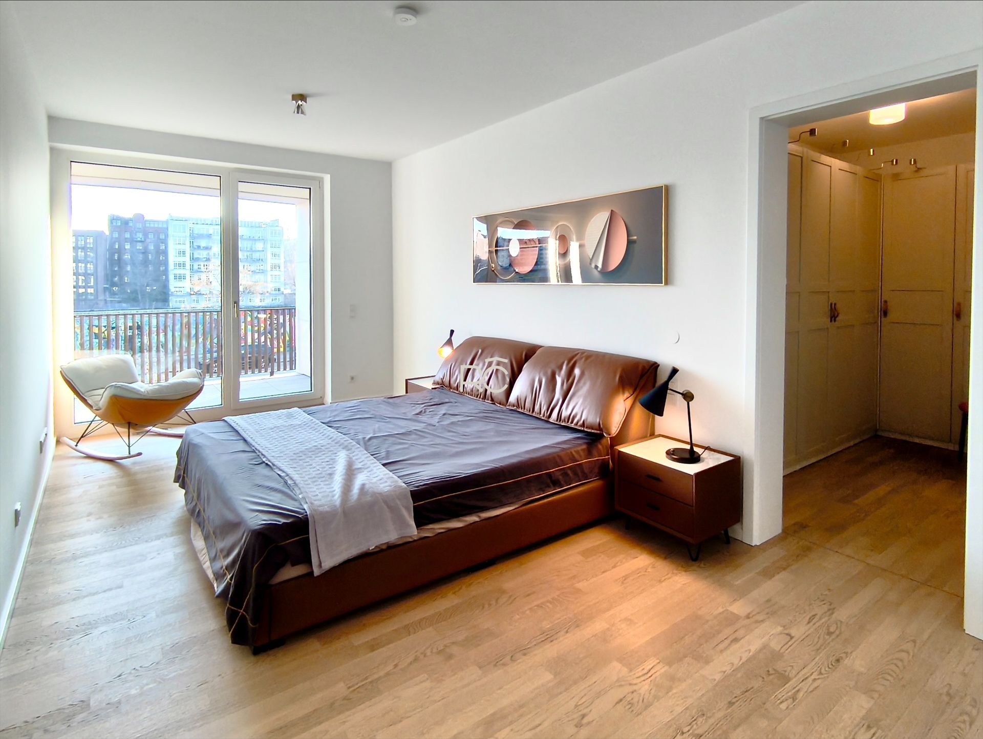  Stylish New-Build 2.5-Room Apartment Overlooking The Spree – East Side Gallery  -  Stylish New-Build 2.5-Room Apartment Overlooking the Spree – East Side Gallery  - Gallery -  1