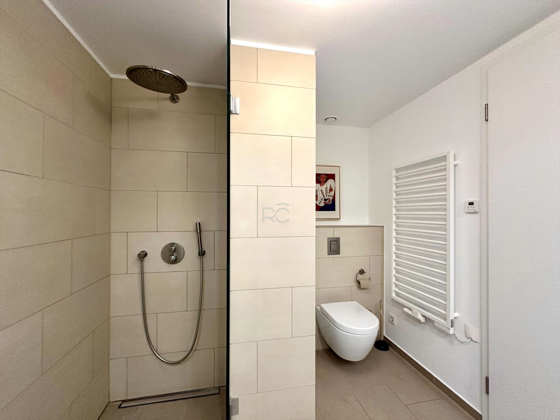  Stylish New-Build 2.5-Room Apartment Overlooking The Spree – East Side Gallery  -  Stylish New-Build 2.5-Room Apartment Overlooking the Spree – East Side Gallery  - Gallery -  7