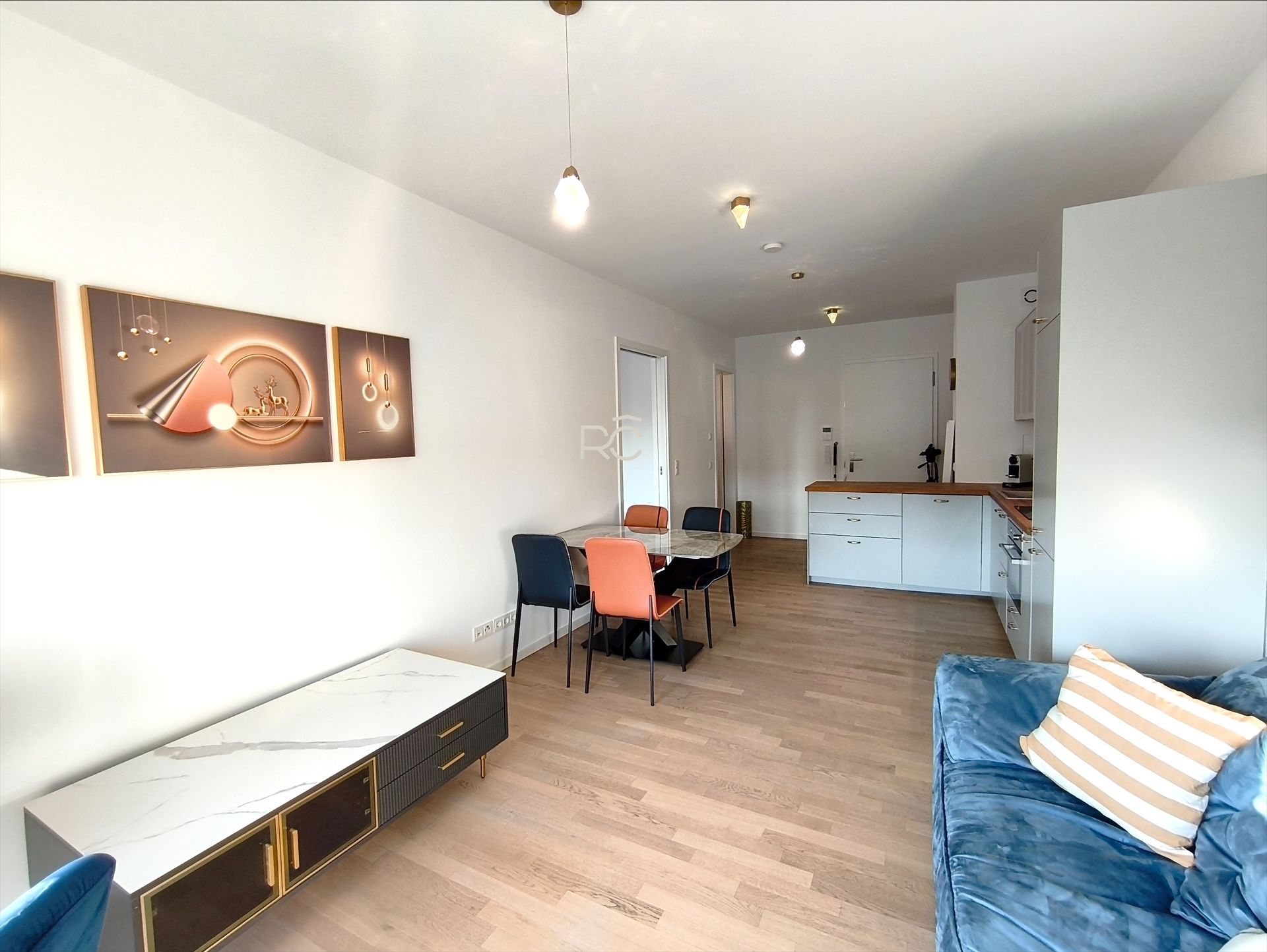  Stylish New-Build 2.5-Room Apartment Overlooking The Spree – East Side Gallery  -  Stylish New-Build 2.5-Room Apartment Overlooking the Spree – East Side Gallery  - Gallery -  9