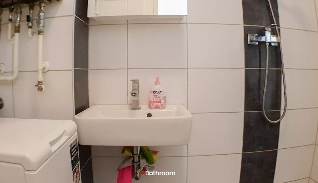 Stylish Studio With Balcony In Prime Location – 2 Minutes From Kurfürstendamm | Roscherstraße 7 - Stylish Studio with Balcony in Prime Location – 2 Minutes from Kurfürstendamm | Roscherstraße 7 - Gallery - 5