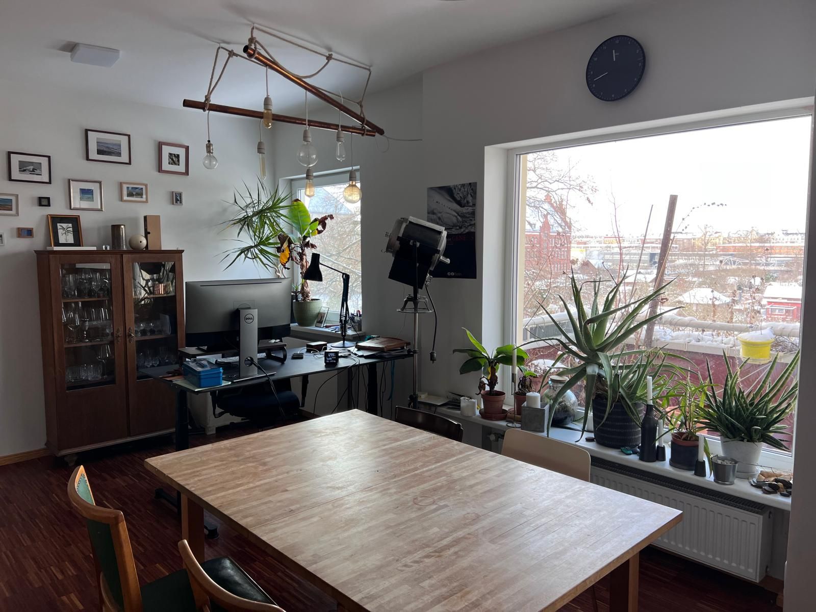 Furnished Room For Sublet In A Quiet 2-Room Apartment. - Furnished room for sublet in a quiet 2-room apartment. - Gallery - 3