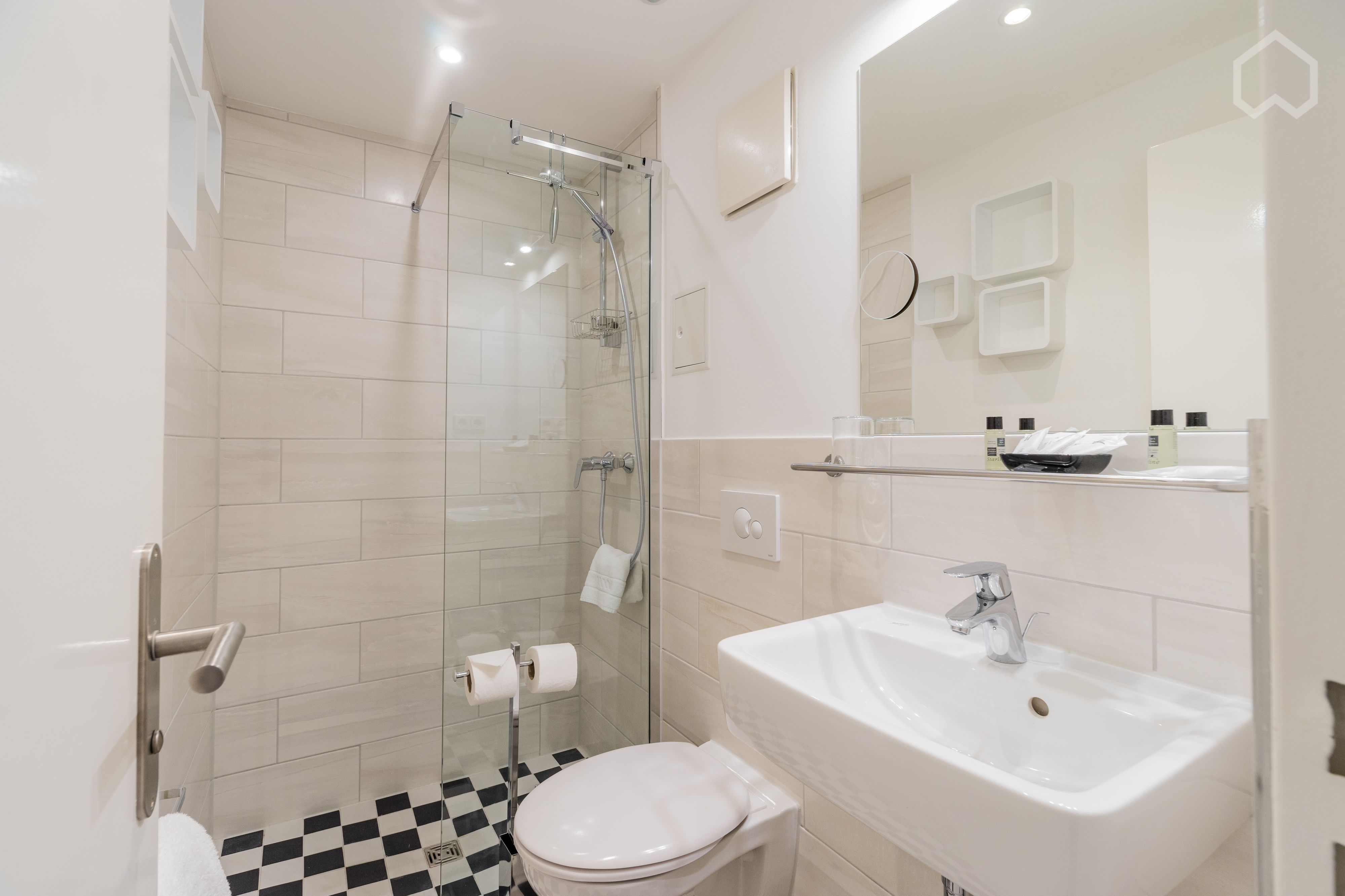  Superior Studios-Apartments In A Quiet Central Location Near Kurfürstendamm (# 206 Category S)  -  Superior Studios-Apartments in a quiet central location near Kurfürstendamm (# 206 Category S)  - Gallery -  12