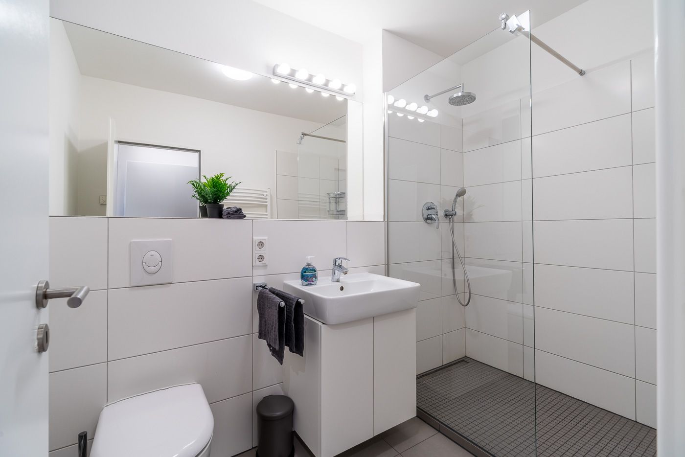 Furnished 4-Room Flat With Quiet Bedroom Facing The Inner Courtyard - Furnished 4-room flat with quiet bedroom facing the inner courtyard - Gallery - 9