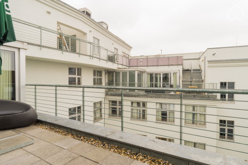 Lovely suite conveniently located  - Gallery -  5