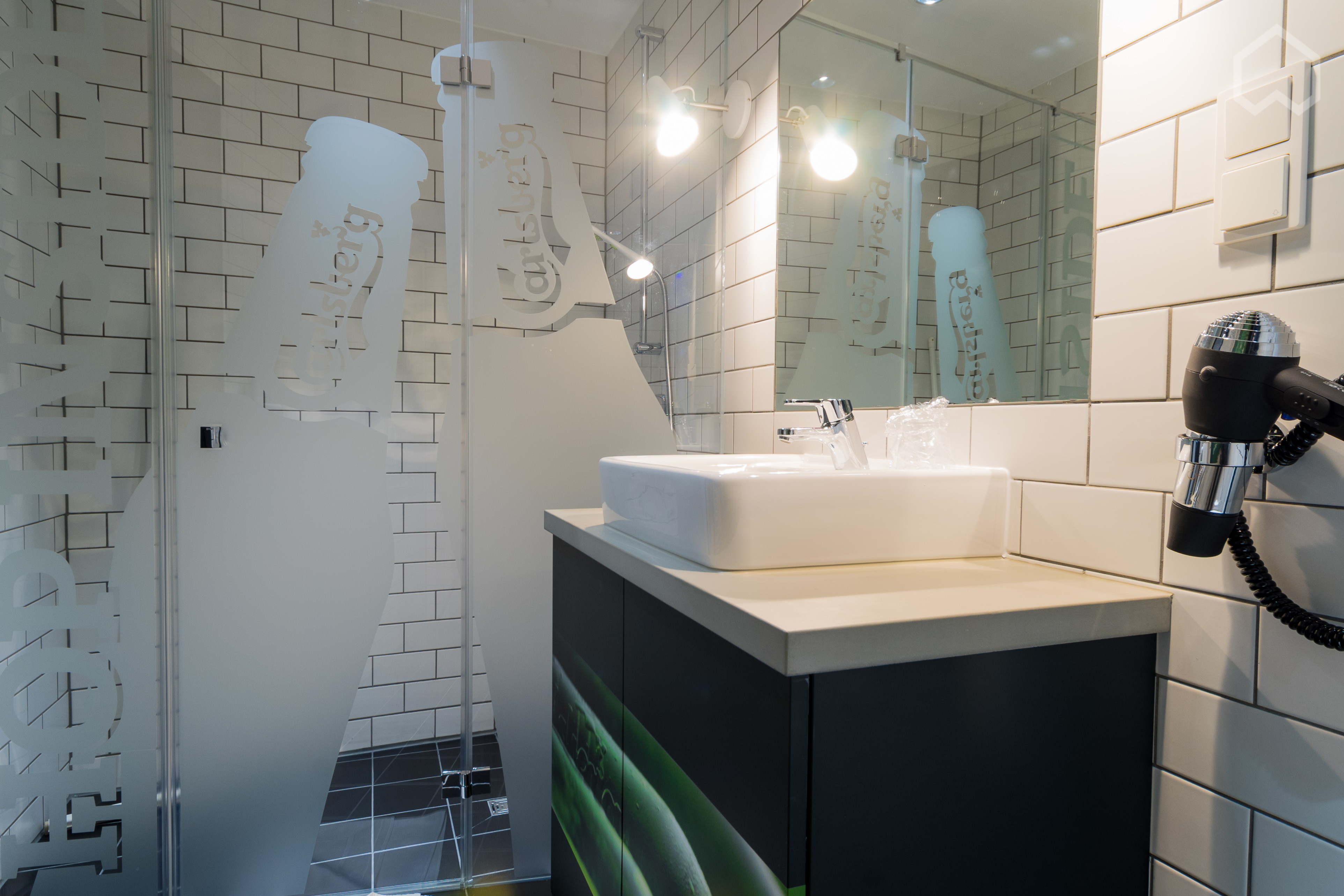  Lovely Suite Conveniently Located  -  Lovely suite conveniently located  - Gallery -  7