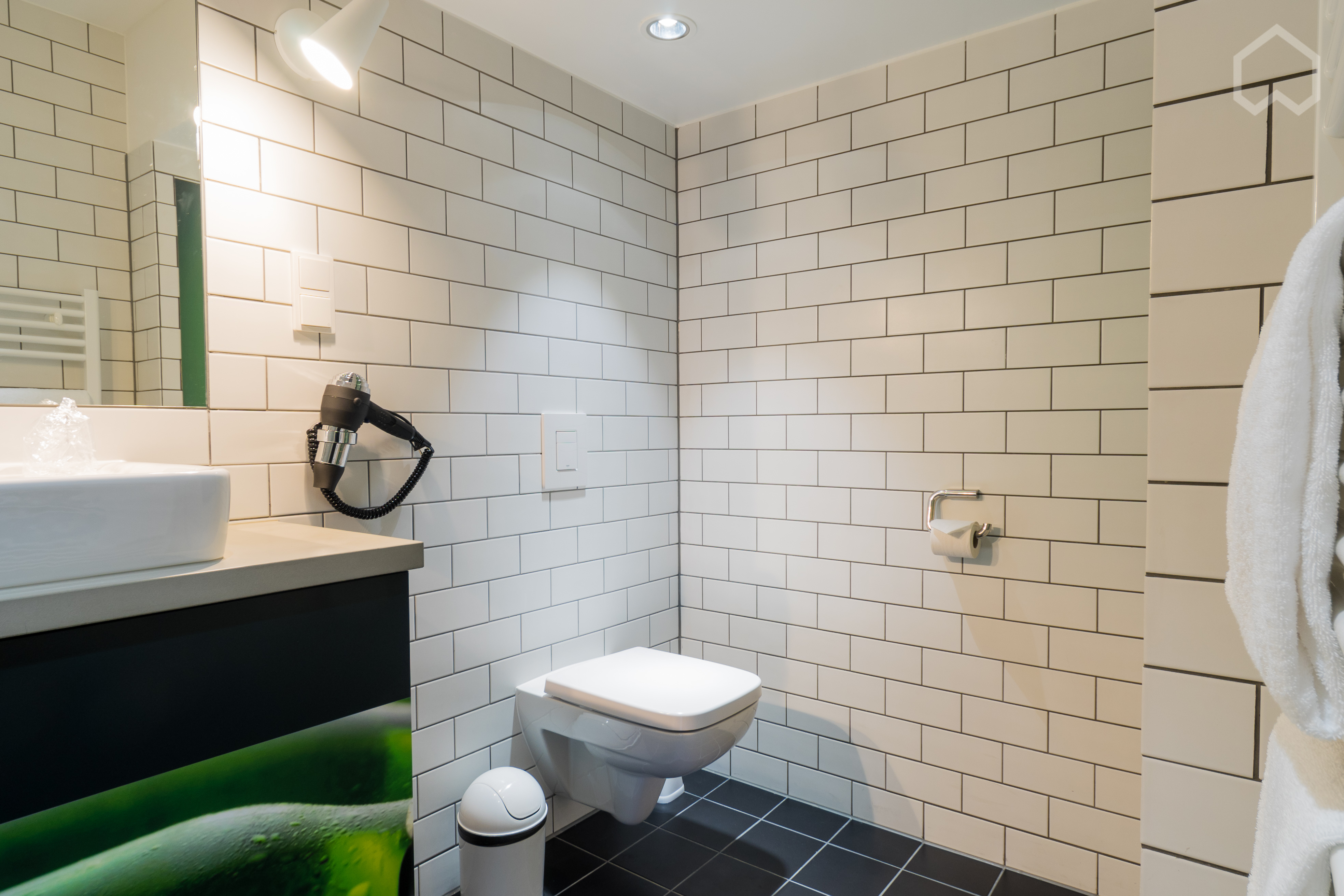  Lovely Suite Conveniently Located  -  Lovely suite conveniently located  - Gallery -  6