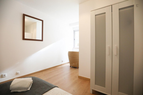 Pleasent single bedroom in Olaias - Gallery - 25