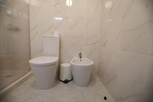 Pleasent single bedroom in Olaias - Gallery - 12