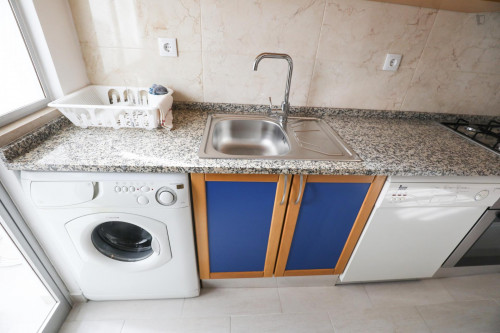 Pleasent single bedroom in Olaias - Gallery - 34