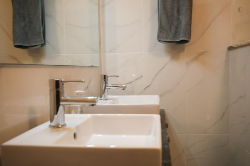 Pleasent single bedroom in Olaias - Gallery - 5