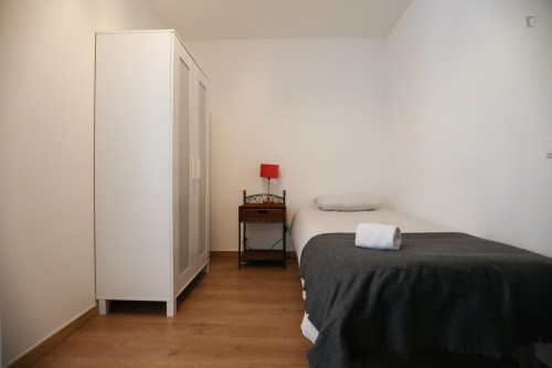Pleasent single bedroom in Olaias - Gallery - 21