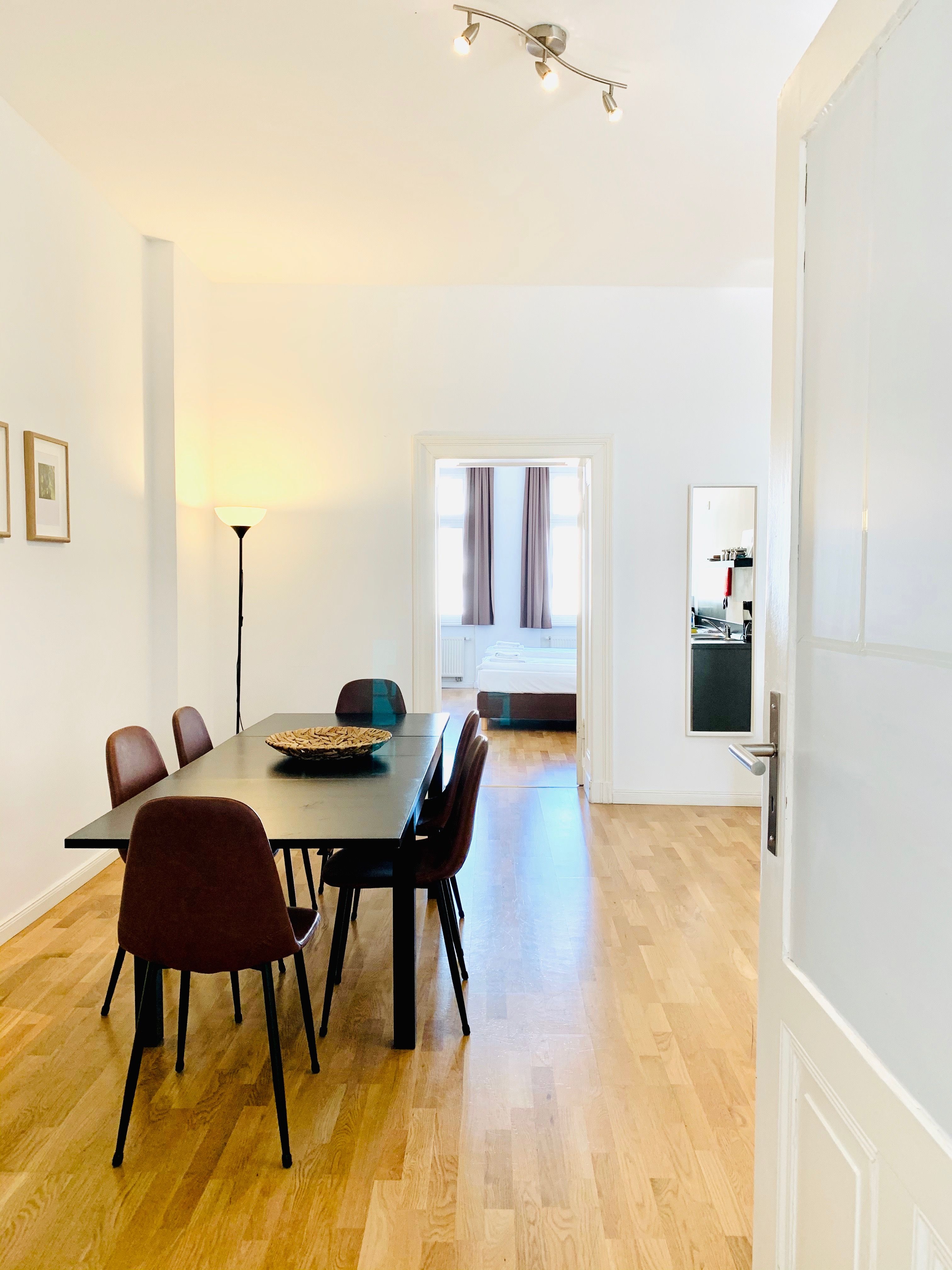  Spacious Bright Apartment With 3 Rooms In Wonderful Area  -  Spacious bright apartment with 3 rooms in wonderful area  - Gallery -  19