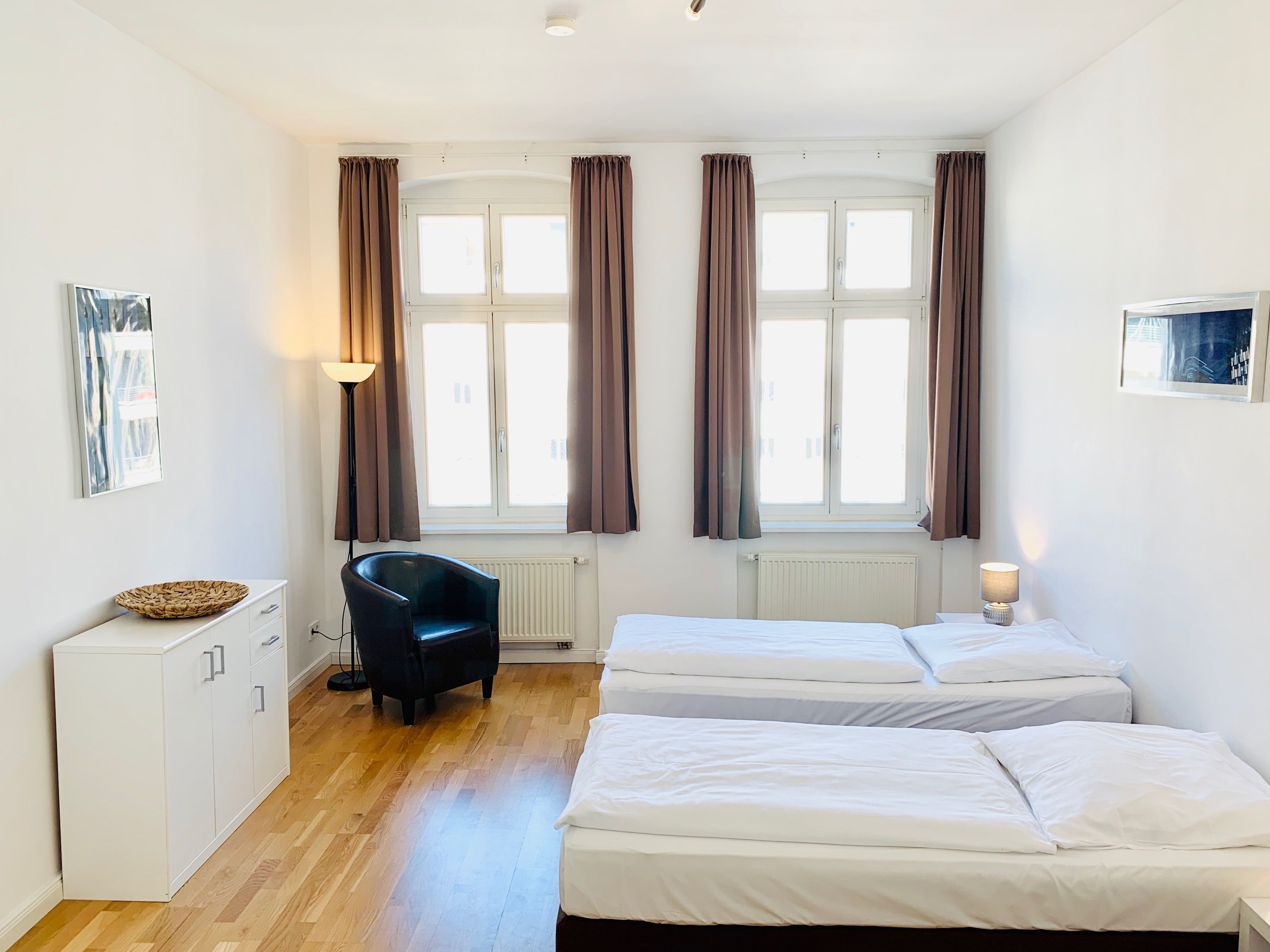 Spacious Bright Apartment With 3 Rooms In Wonderful Area - Spacious bright apartment with 3 rooms in wonderful area - Gallery - 1