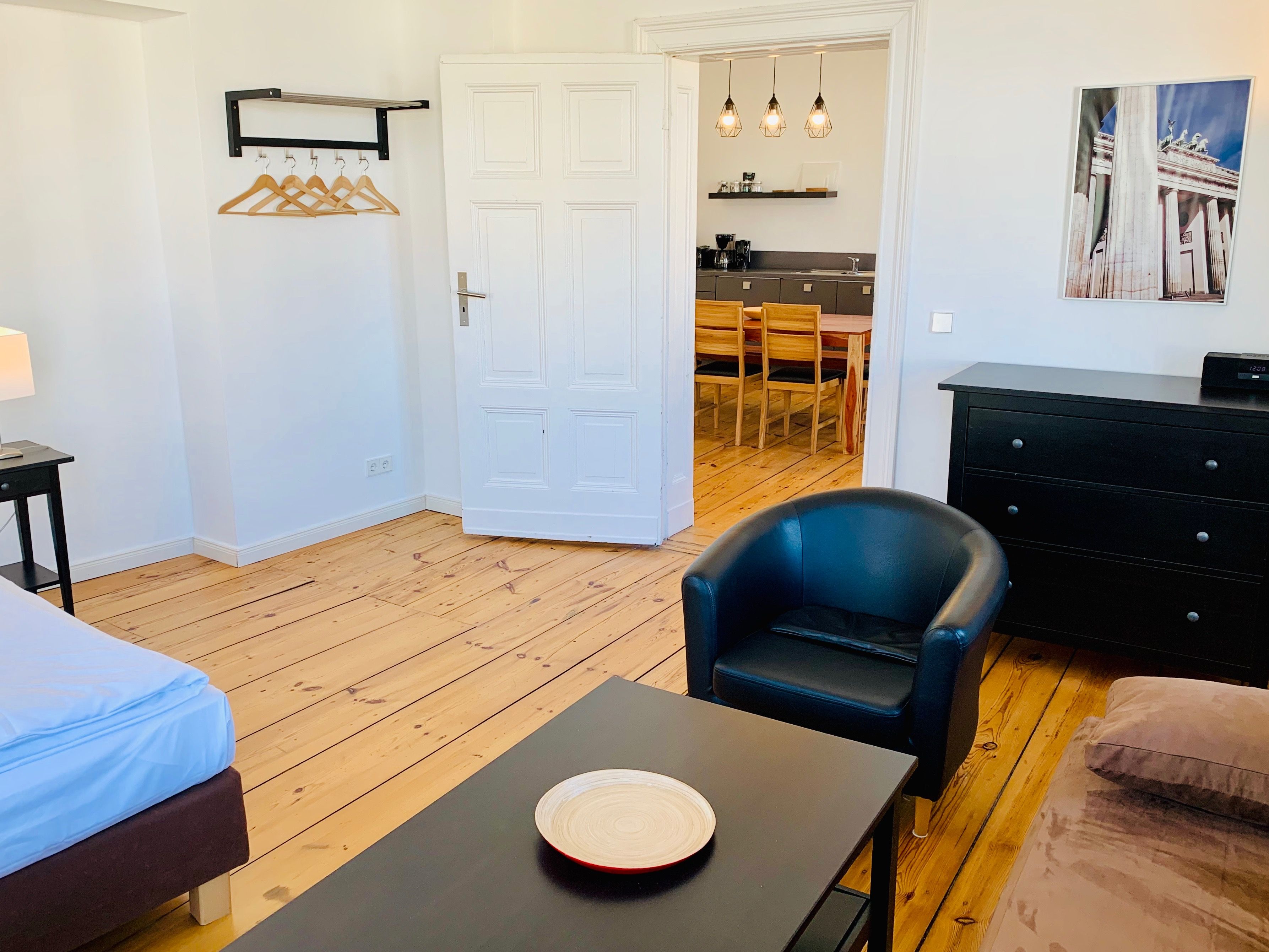  3 Large Rooms In Classical Berlin Building With Lift Close To Kollwitzplatz And ALEX  -  3 large rooms in classical Berlin building with lift close to Kollwitzplatz and ALEX  - Gallery -  21