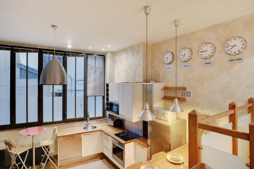 Superb apartment, located in the 10th arrondissement of Paris, a 10-minute walk from Buttes Chaumont.  - Gallery -  5