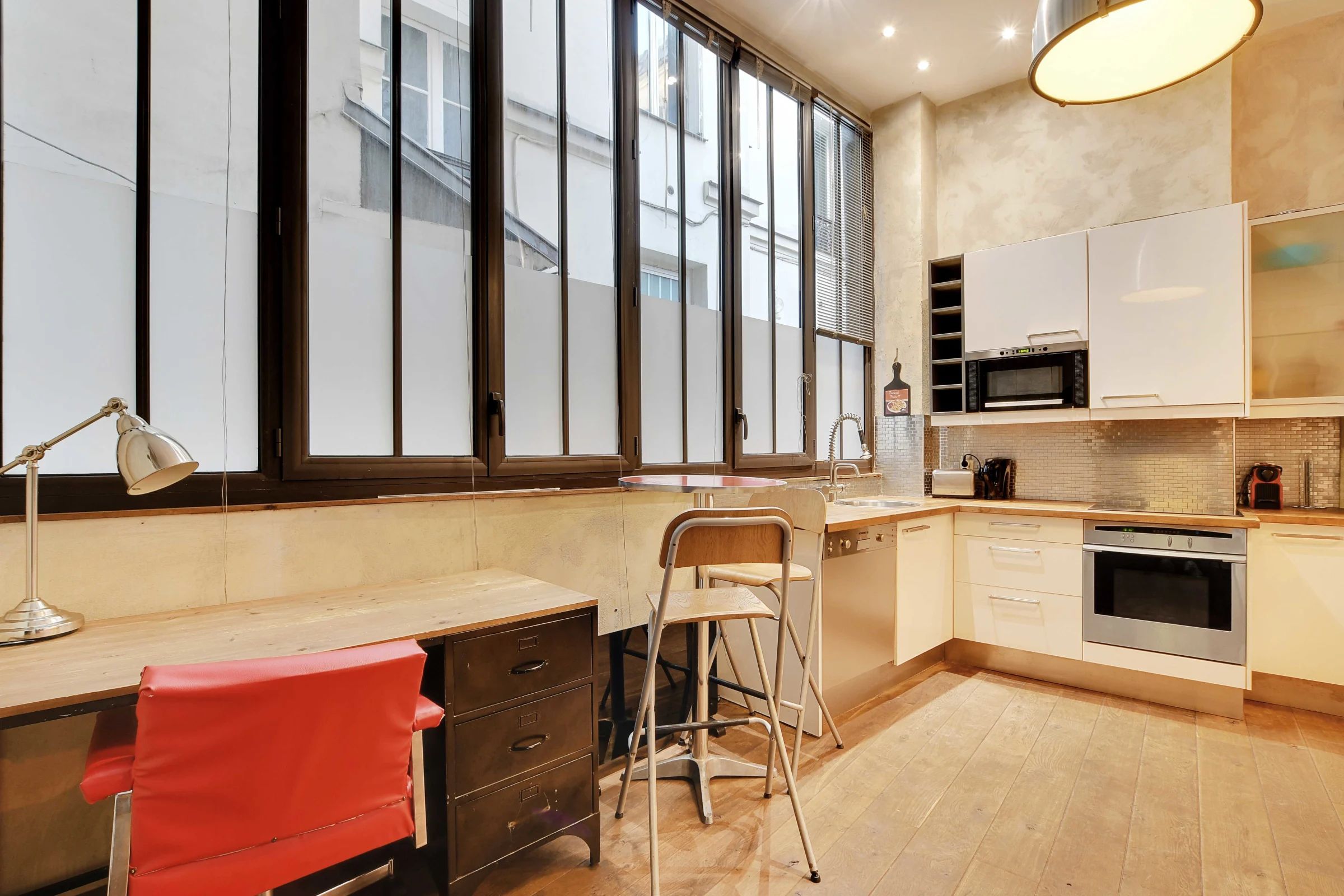  Superb Apartment, Located In The 10th Arrondissement Of Paris, A 10-Minute Walk From Buttes Chaumont  -  Superb apartment, located in the 10th arrondissement of Paris, a 10-minute walk from Buttes Chaumont.  - Gallery -  4