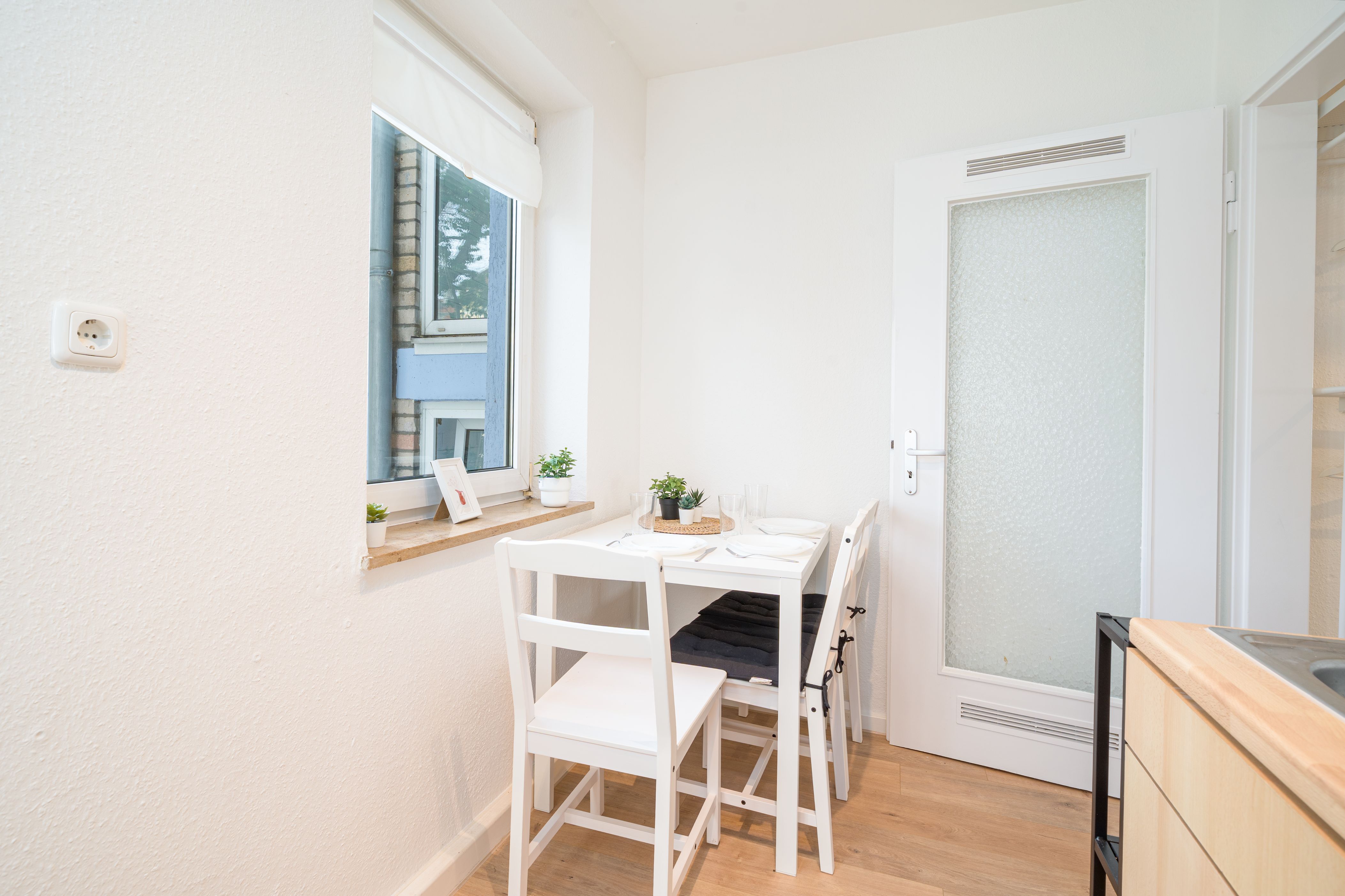 Fully Furnished Studio With Workspace Near City Center Nürnberg - Fully furnished studio with workspace near city center Nürnberg - Gallery - 12