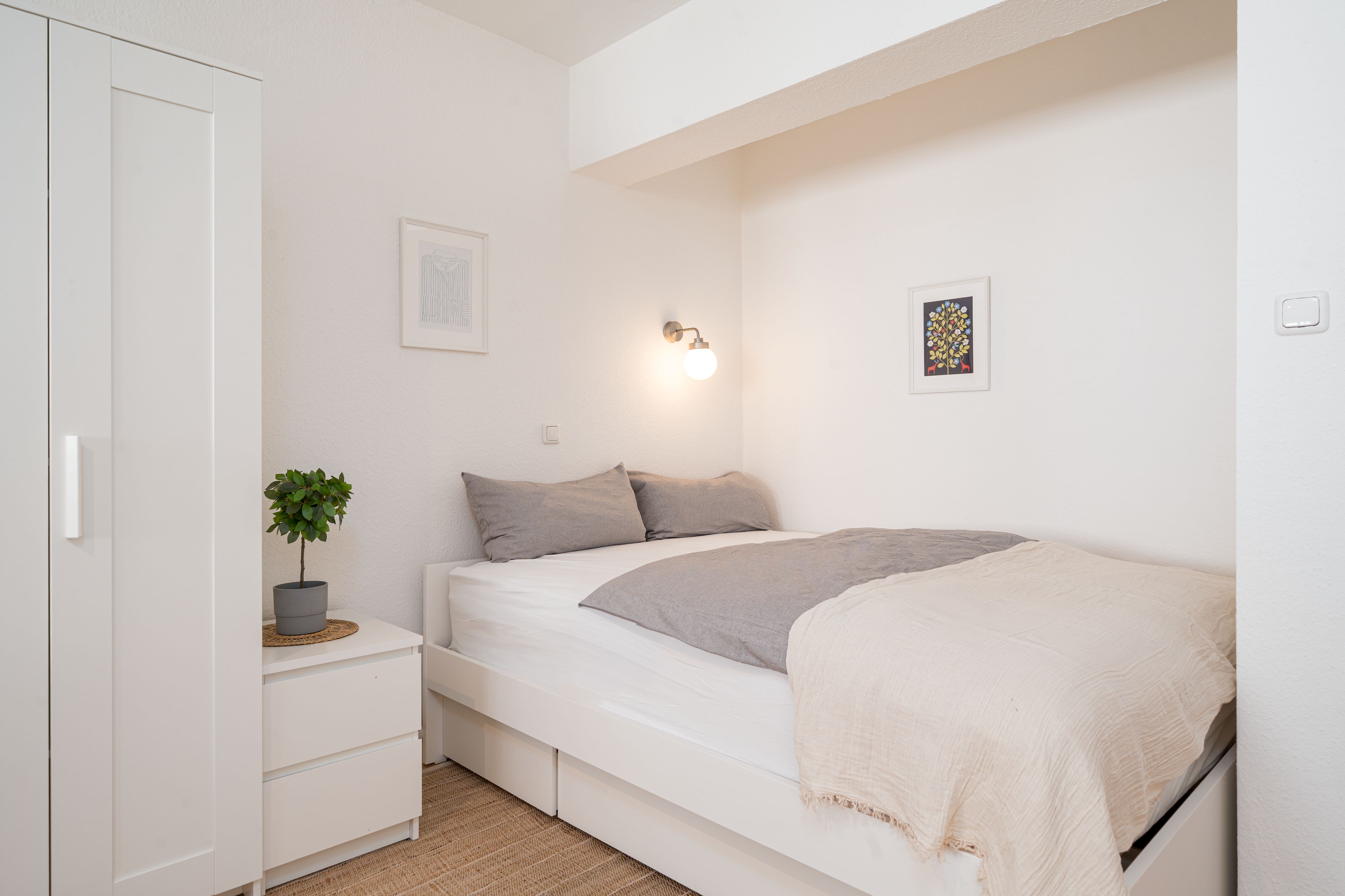 Fully Furnished Studio With Workspace Near City Center Nürnberg - Fully furnished studio with workspace near city center Nürnberg - Gallery - 3