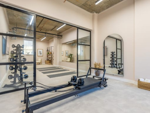 Fitz & Knox - Gallery - 16