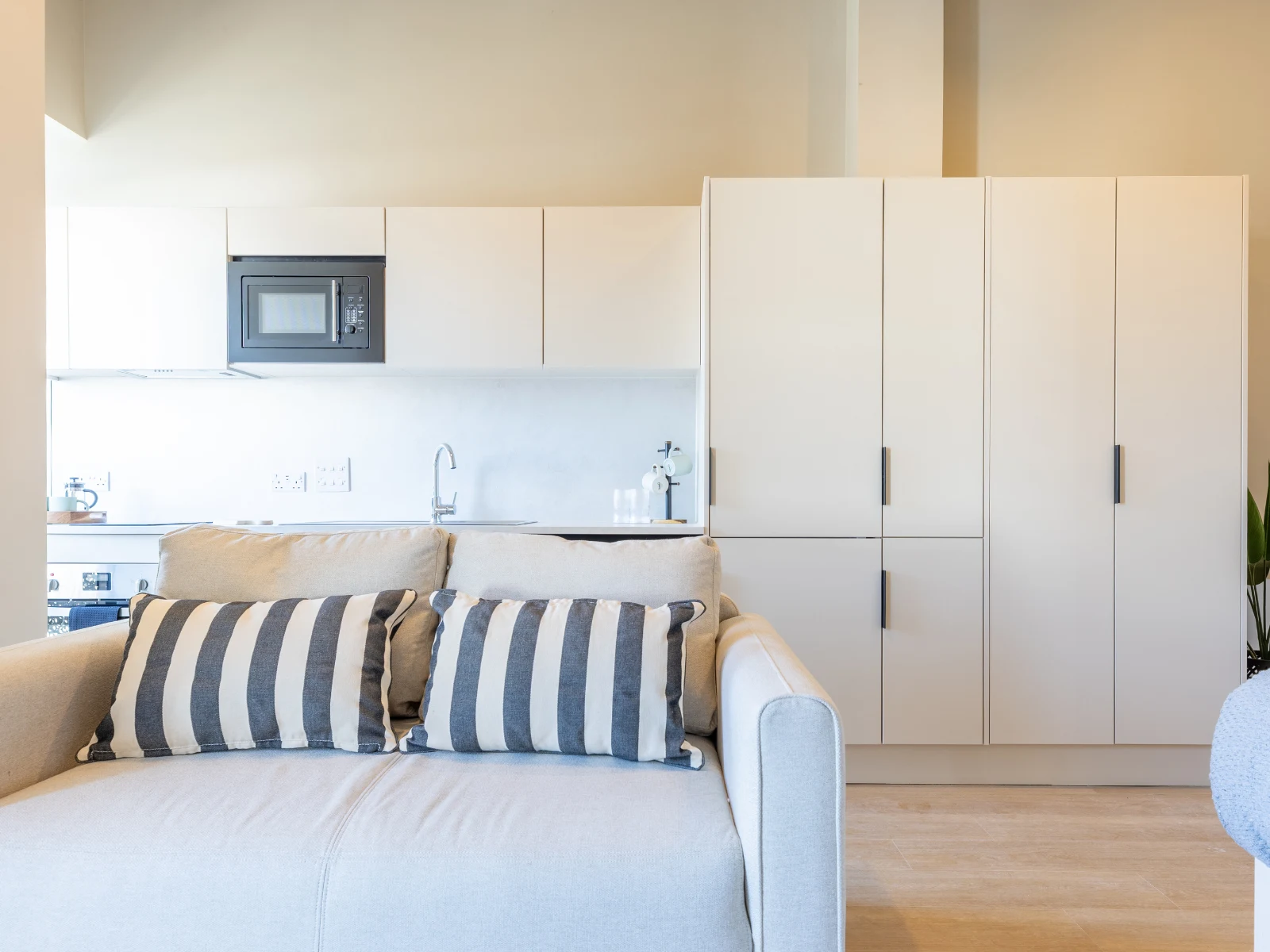  Nest Studio Apartment  -  Fitz & Knox  - Gallery -  2