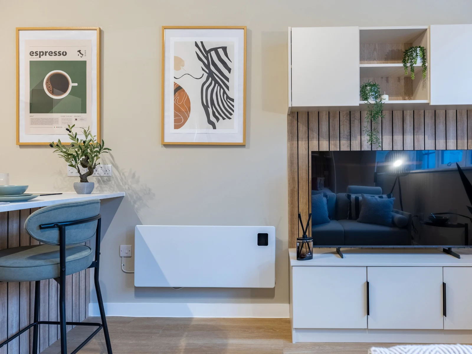  Roomy Studio Apartment  -  Fitz & Knox  - Gallery -  5