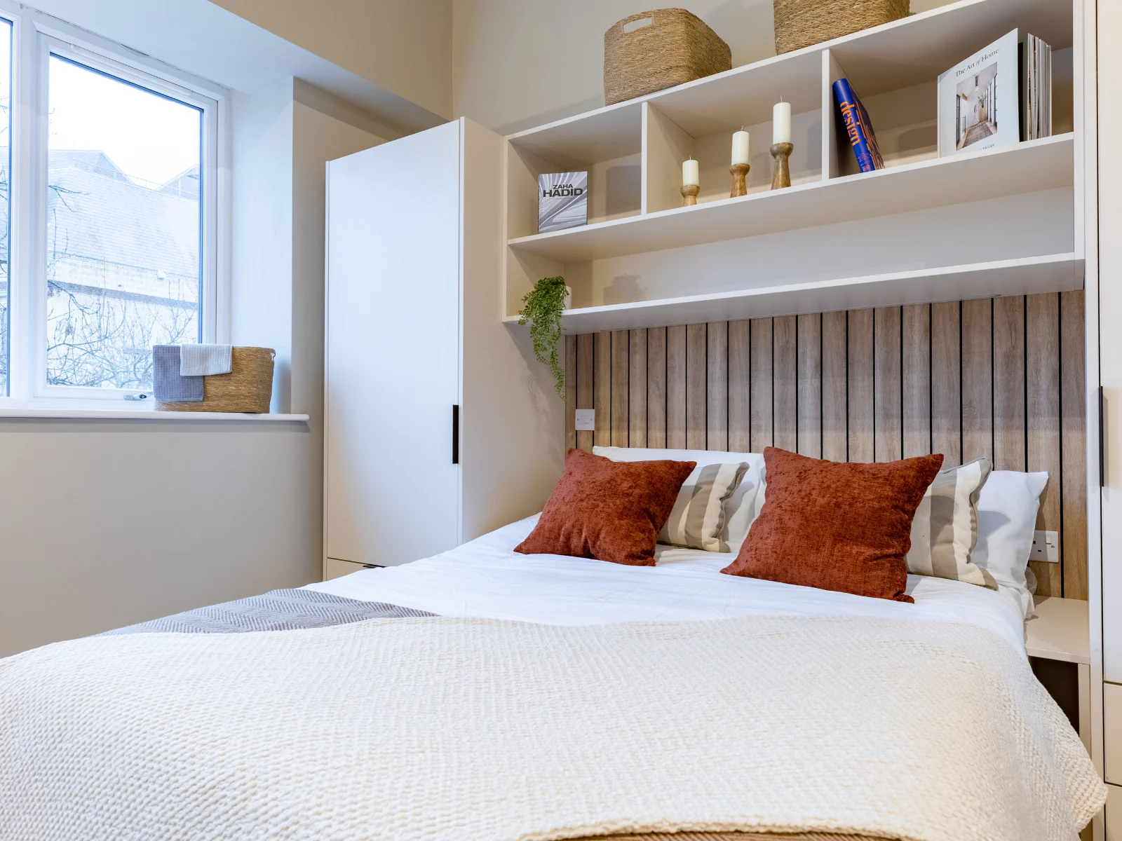  Roomy Studio Apartment  -  Fitz & Knox  - Gallery -  1