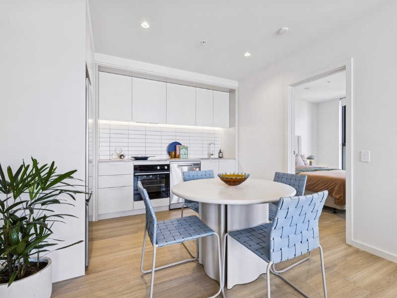 2 Bedroom, 1 Bathroom Apartment With Study Desk (Furnished) - 4