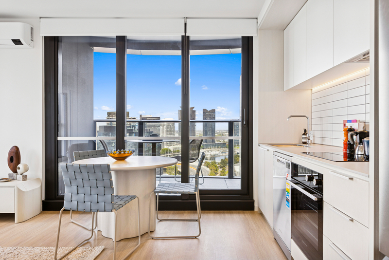2 Bedroom, 2 Bathroom Apartment With 1 Study Nook - 4