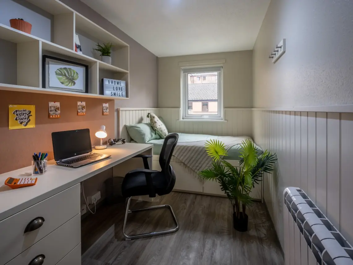  6 Bed Townhouse Standard  -  Meadow Court  - Gallery -  1