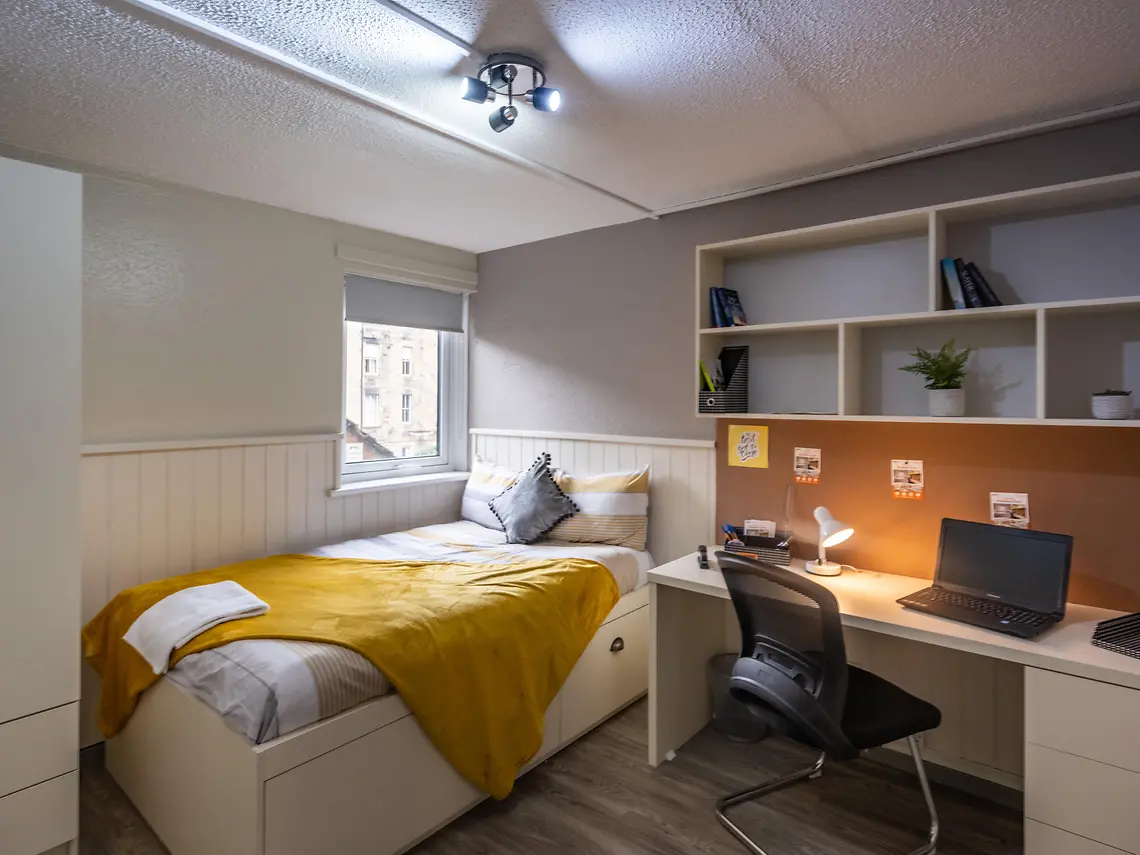  6 Bed Premium  -  Meadow Court  - Gallery -  2