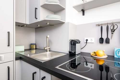 Modern studio at Rosenthaler Platz  - Gallery -  5