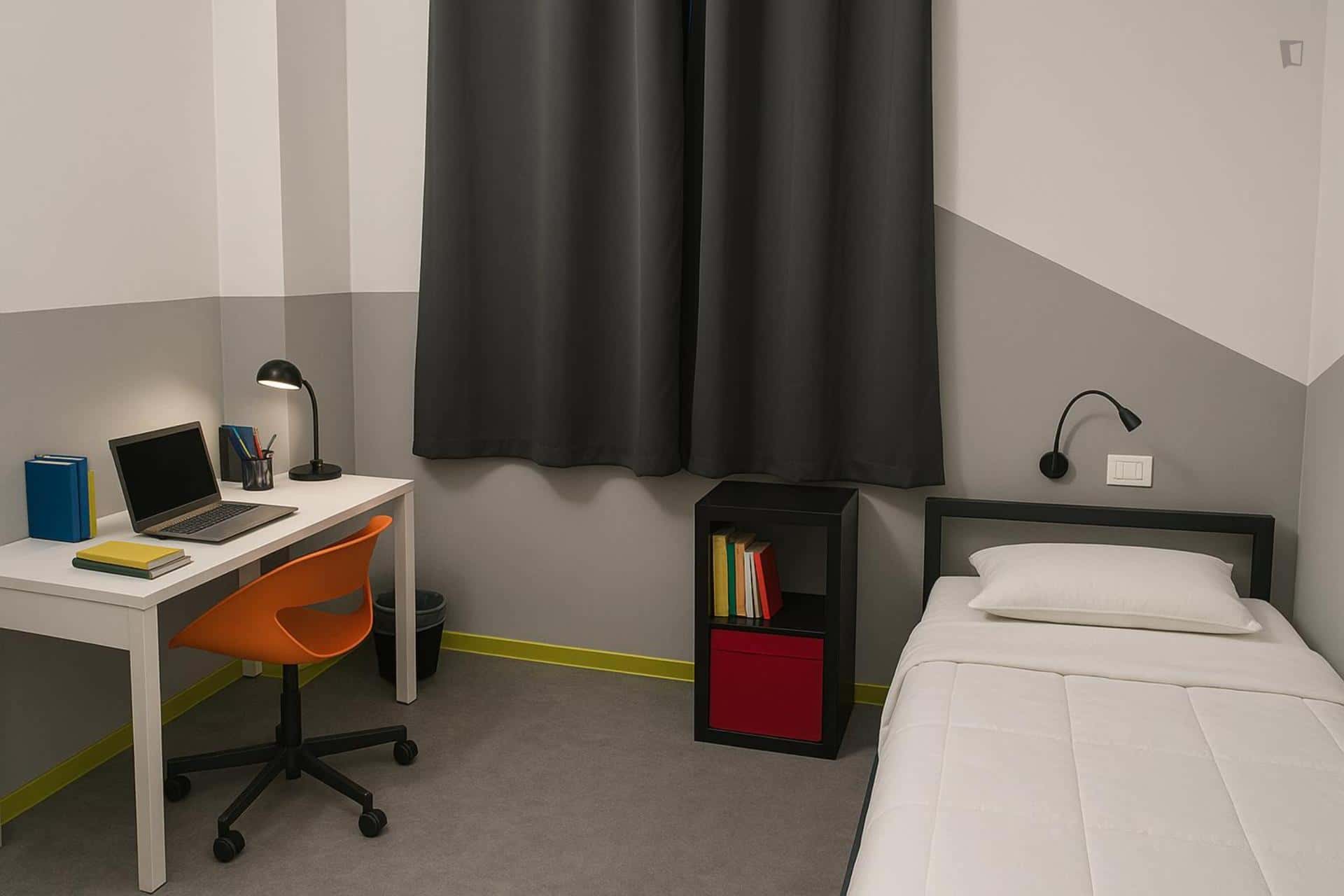  Room In Via Camillo Casarini, Bologna For 500 M² With 20 Bedrooms  -  Room in Via Camillo Casarini, Bologna for 500 m² with 20 bedrooms  - Gallery -  1