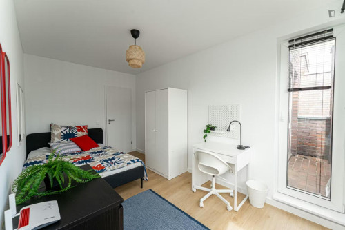 Dashing double bedroom in Wedding  - Gallery -  5