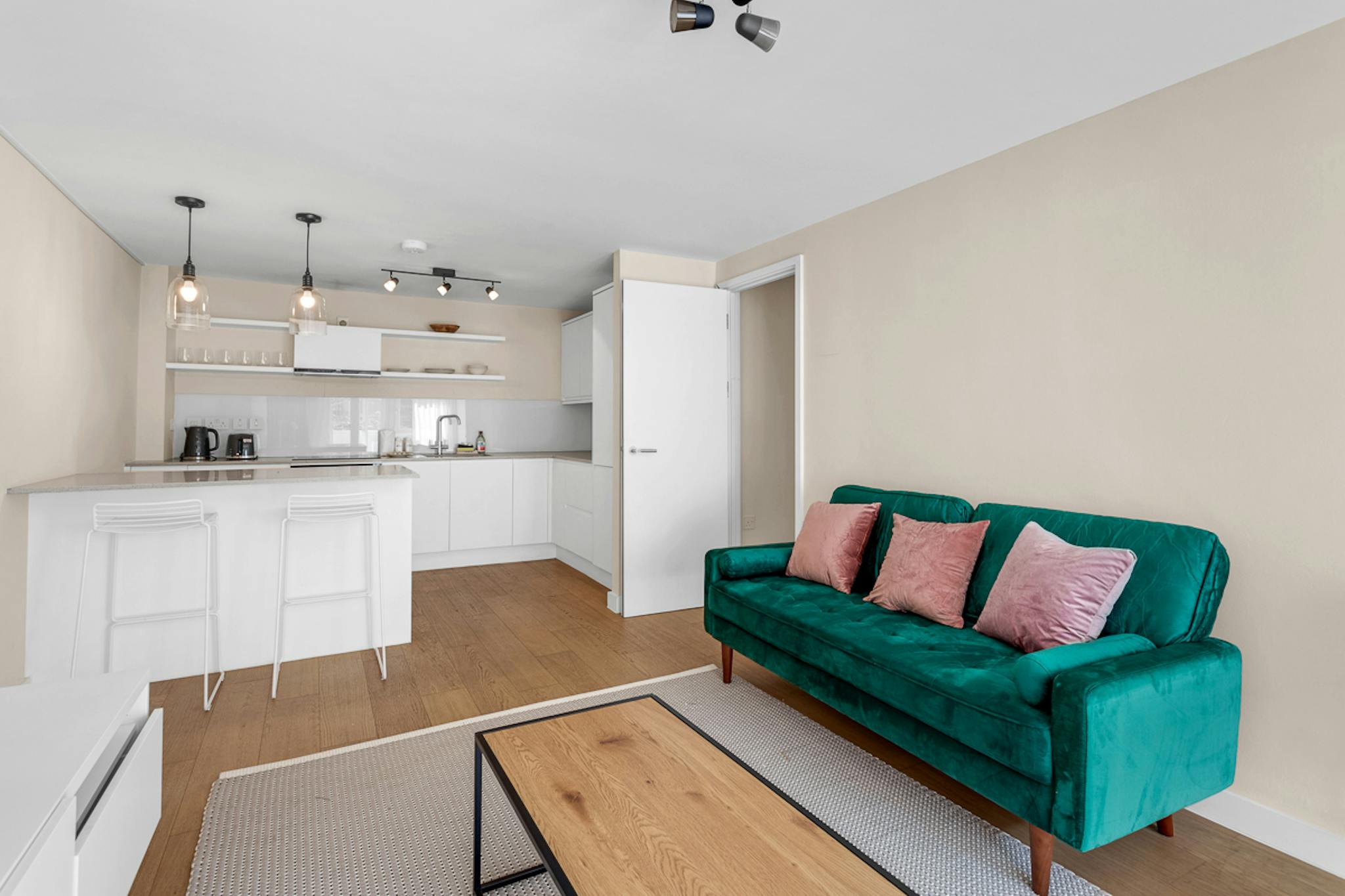 Entire Place - Ebury Street, London - Gallery - 1