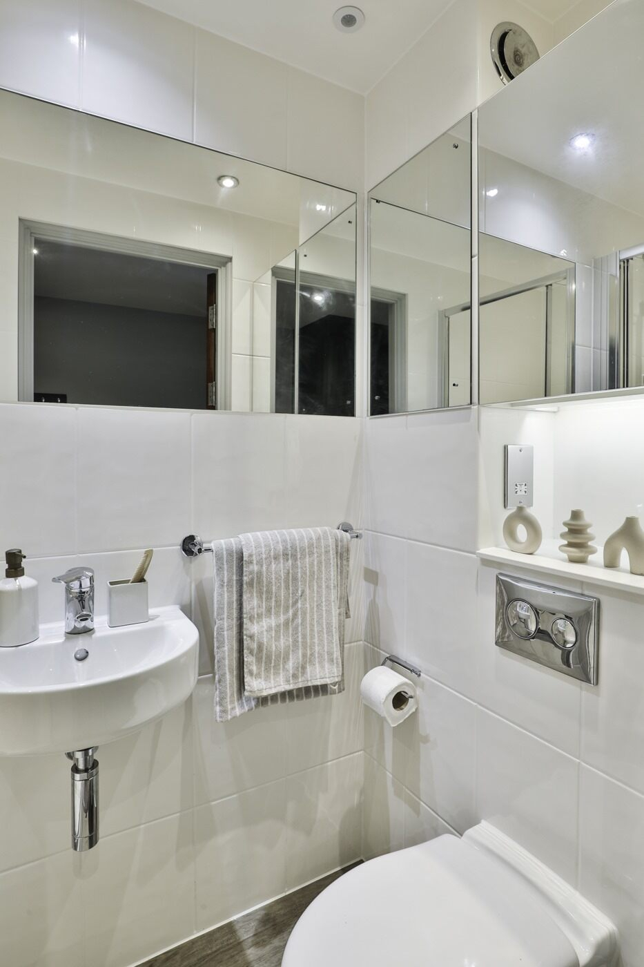 Classic 2 Bed Apartment - 9
