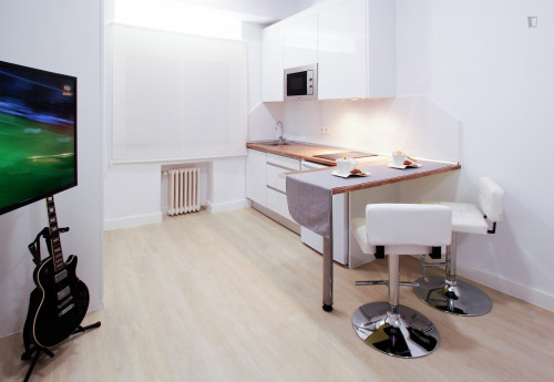 Studio near Quevedo metro station