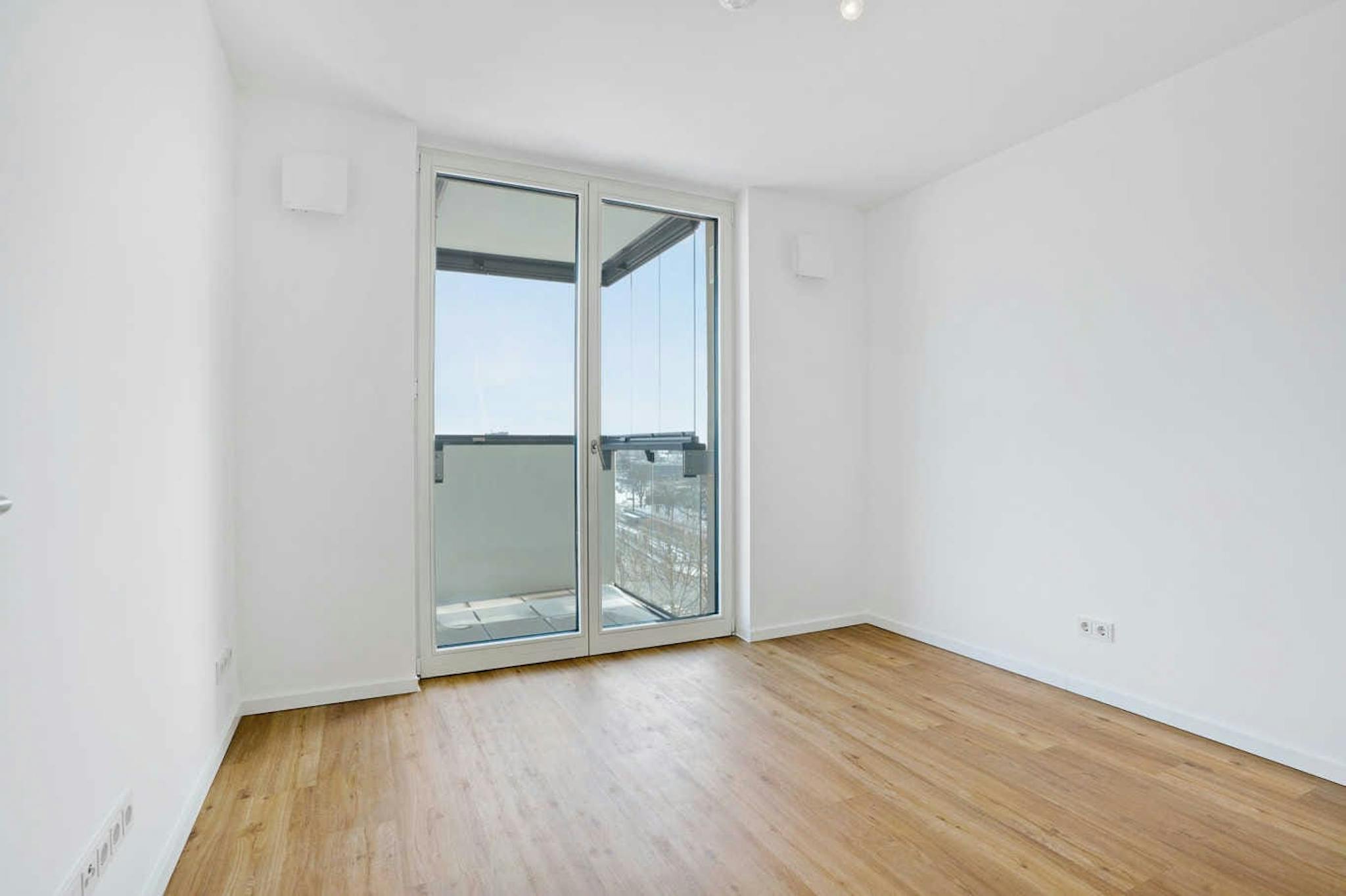 Entire Place - Allee der Kosmonauten, Berlin - Gallery - 1