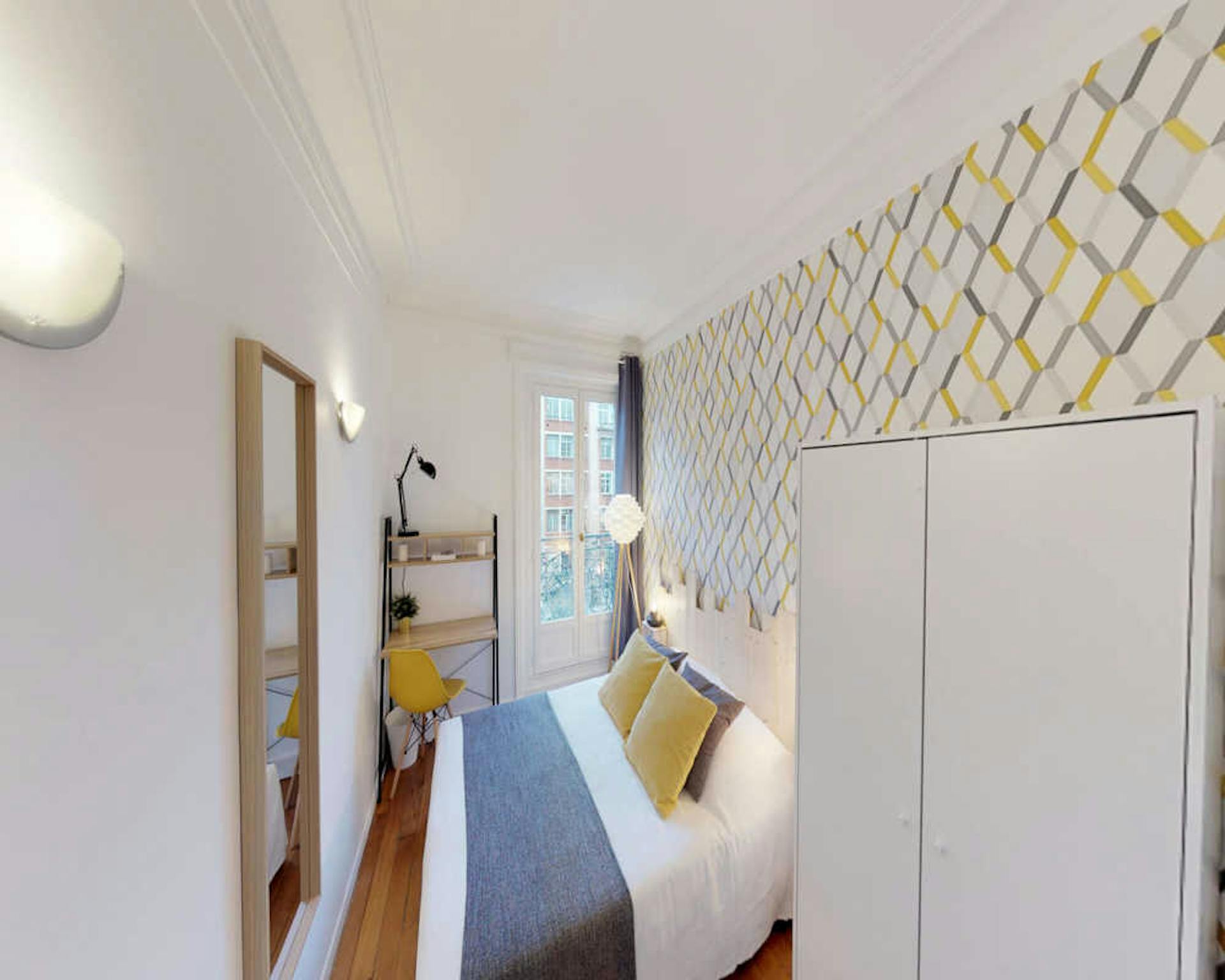 Private Room - Boulevard Saint-Marcel, Paris - Gallery - 1