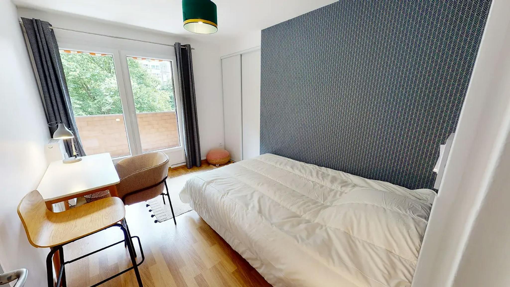 Private Room - 1