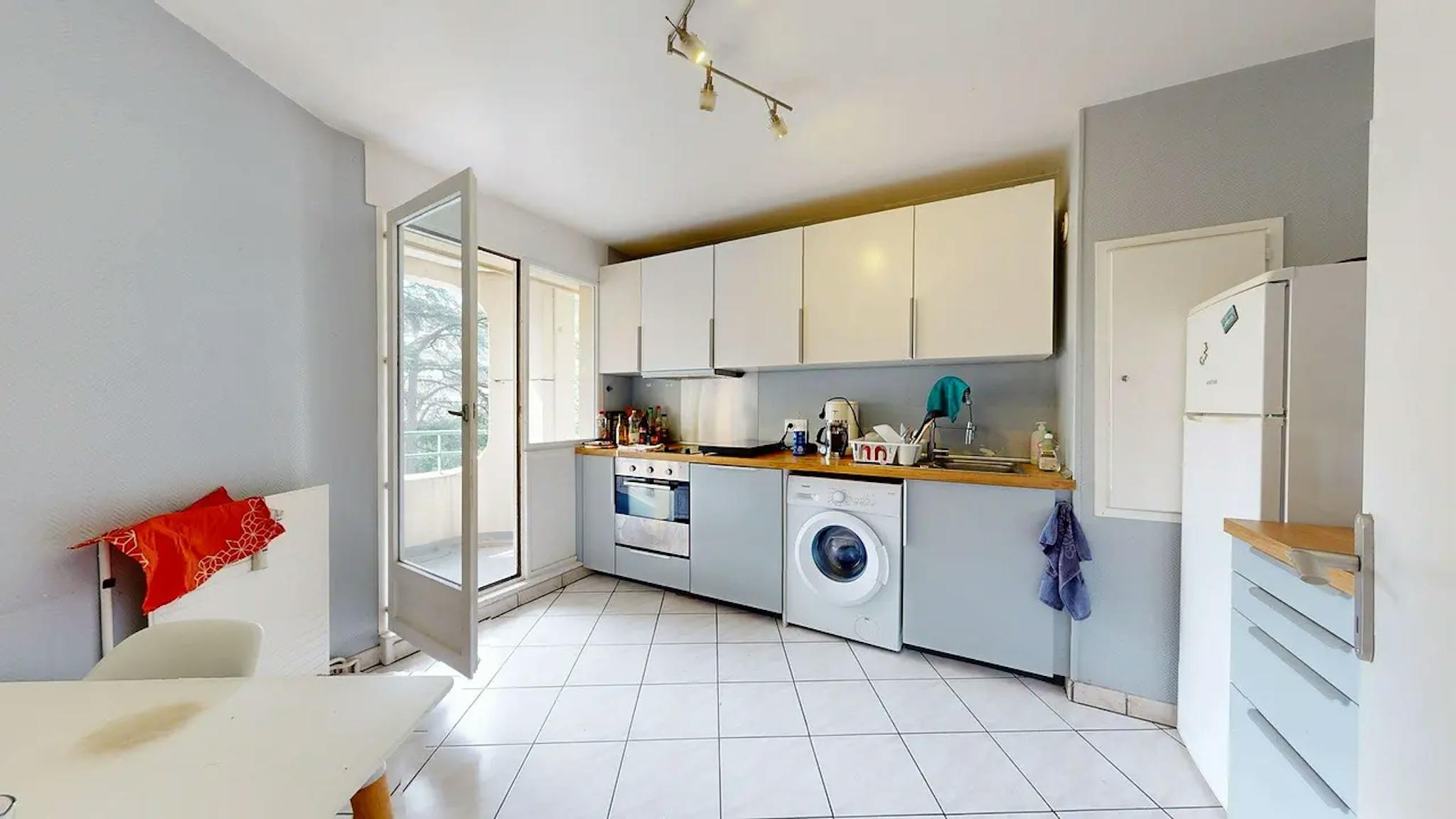  Private Room  -  Rue de la Chapelle, Lyon  - Gallery -  1