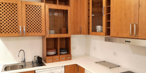 Welcoming single bedroom in Gaztambide