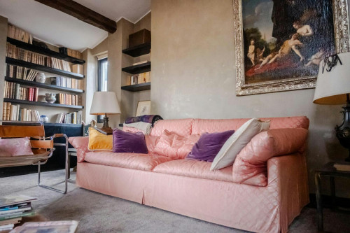 Piazza di Montevecchio, Rome