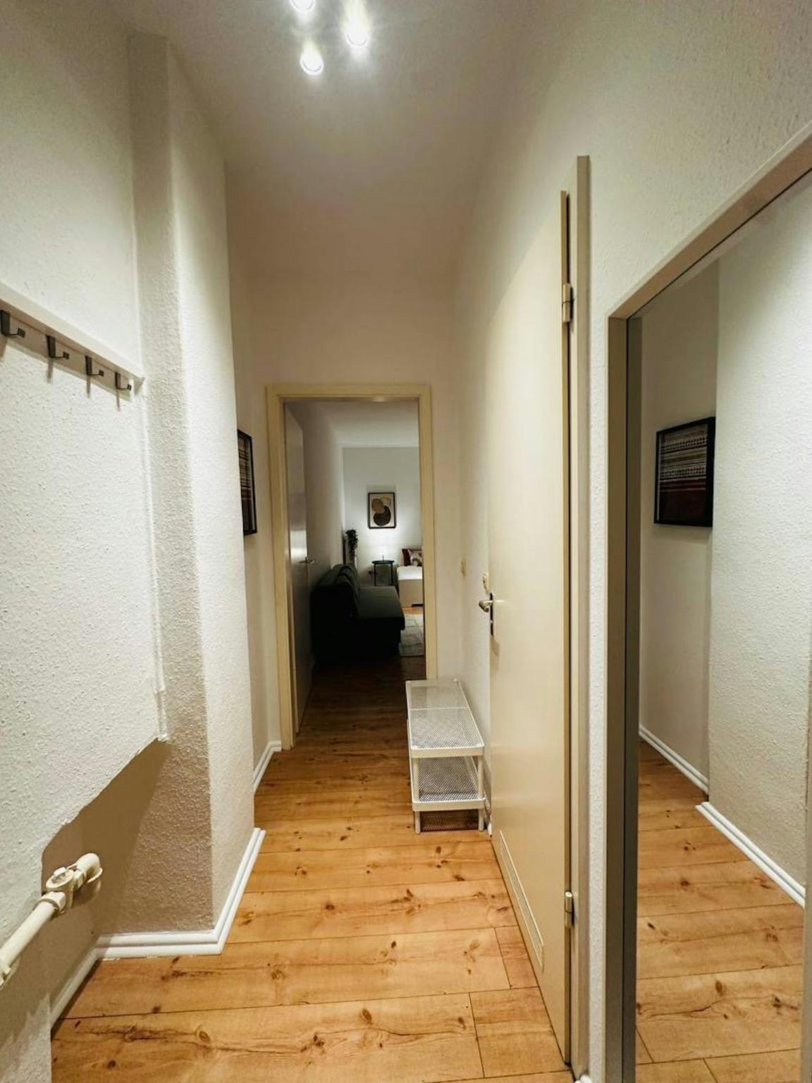 Entire Place - Belziger Straße, Berlin - Gallery - 1