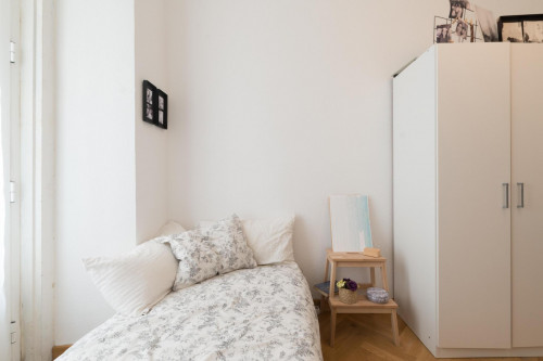 Comfortable single room close to Tirso de Molina metro station