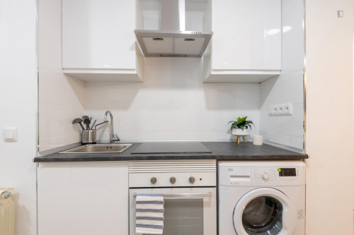 Admirable double bedroom near the Delicias metro